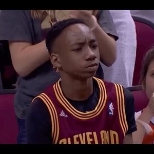 Meet your Posher, Thomas